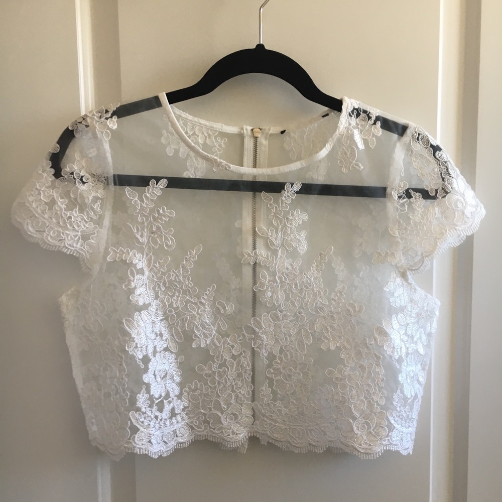 Forever 21 Sheer Floral Cropped Lace Top (S)